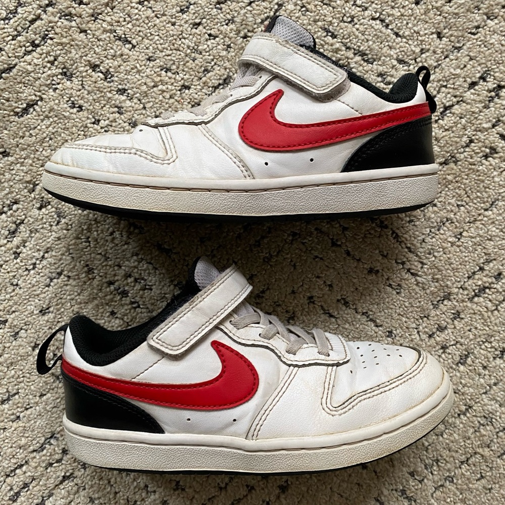 Nike boys shoes